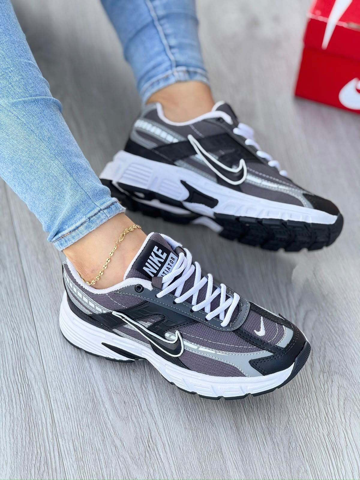 NIKE VOMERO DAMA