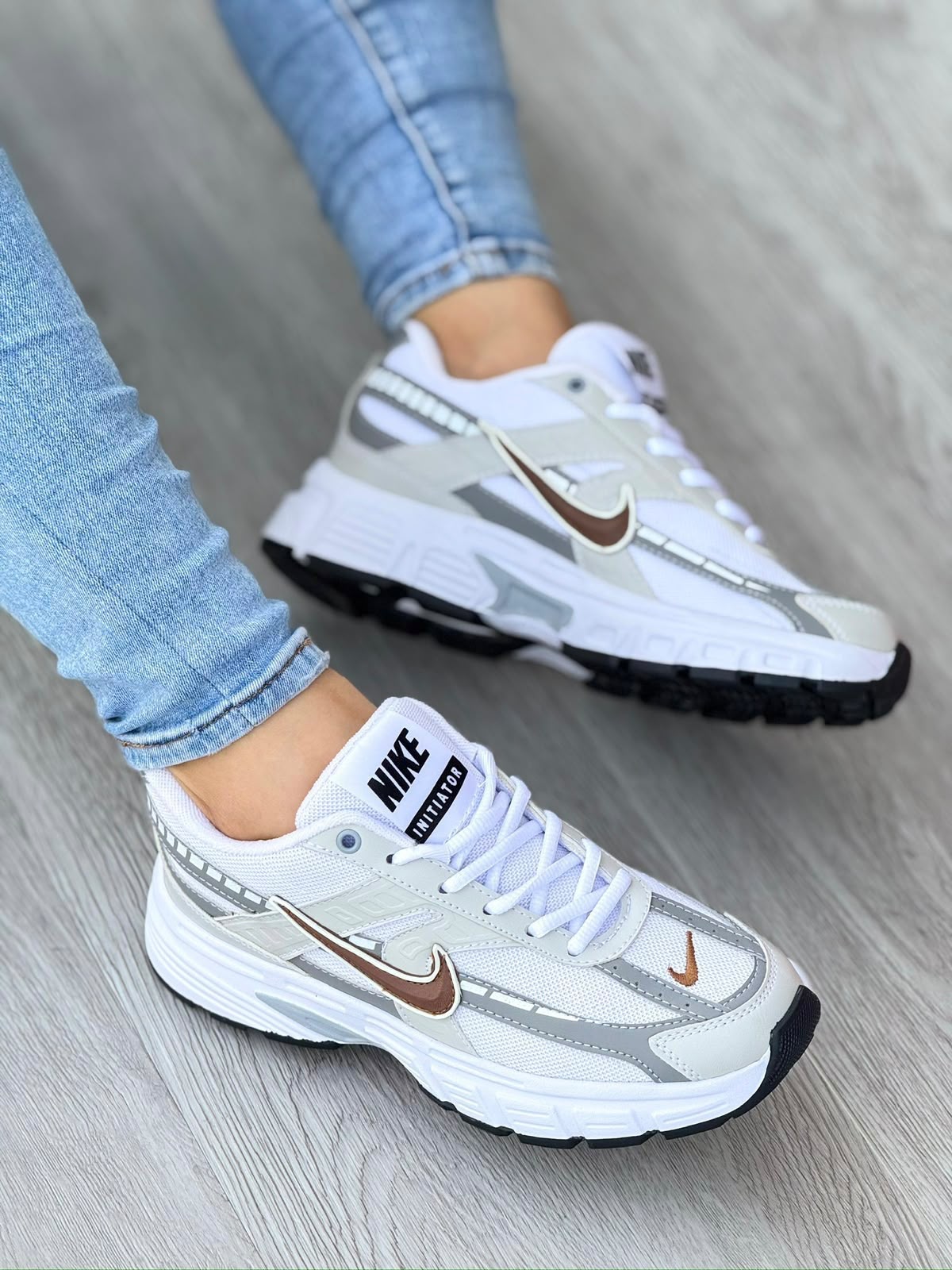 NIKE VOMERO DAMA
