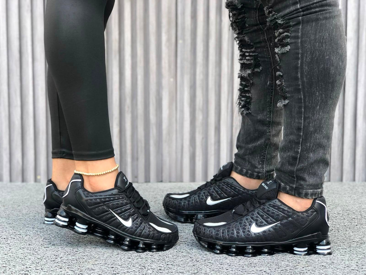 NIKE SHOX UNISEX