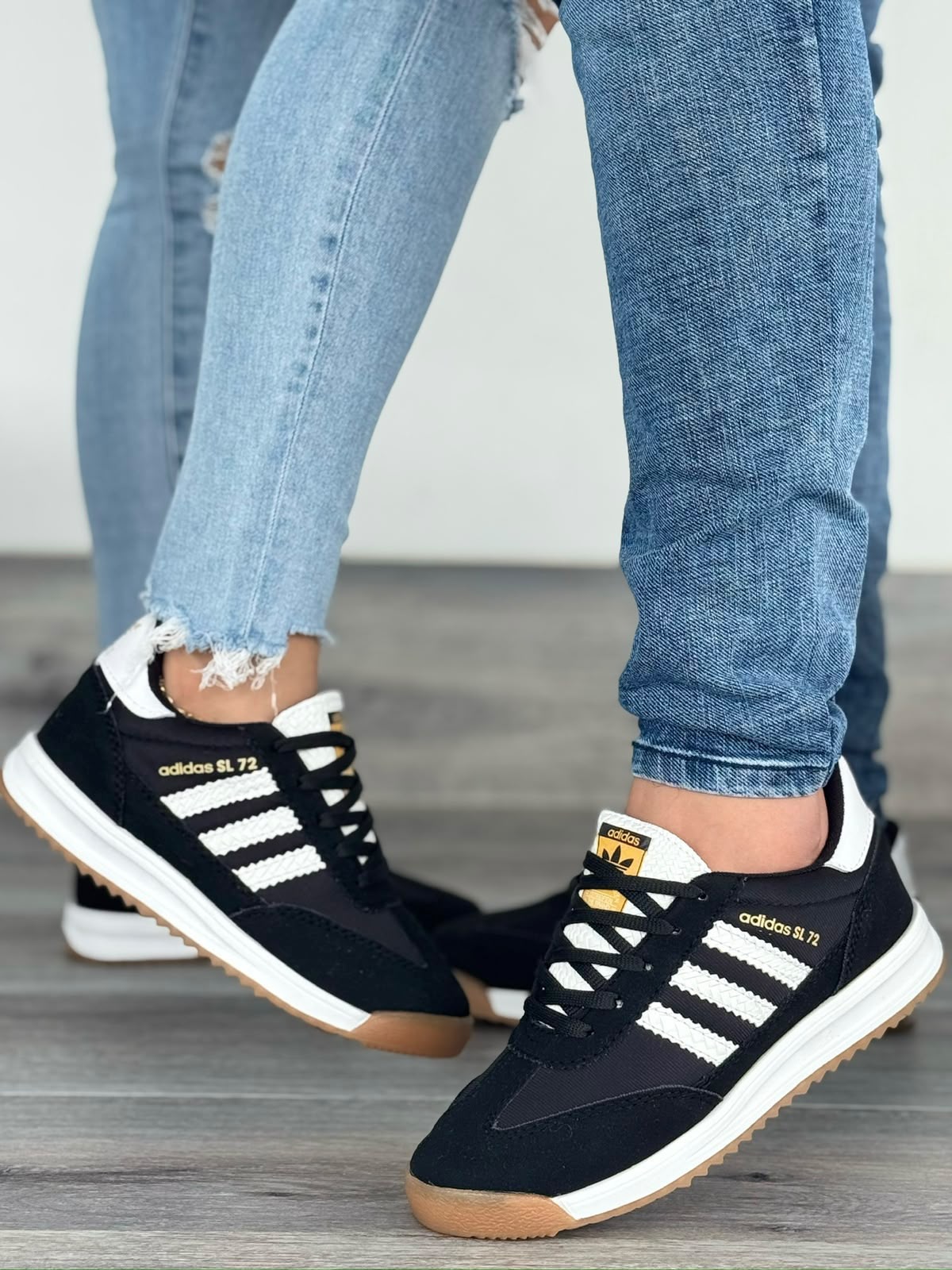 Adidas SL 72