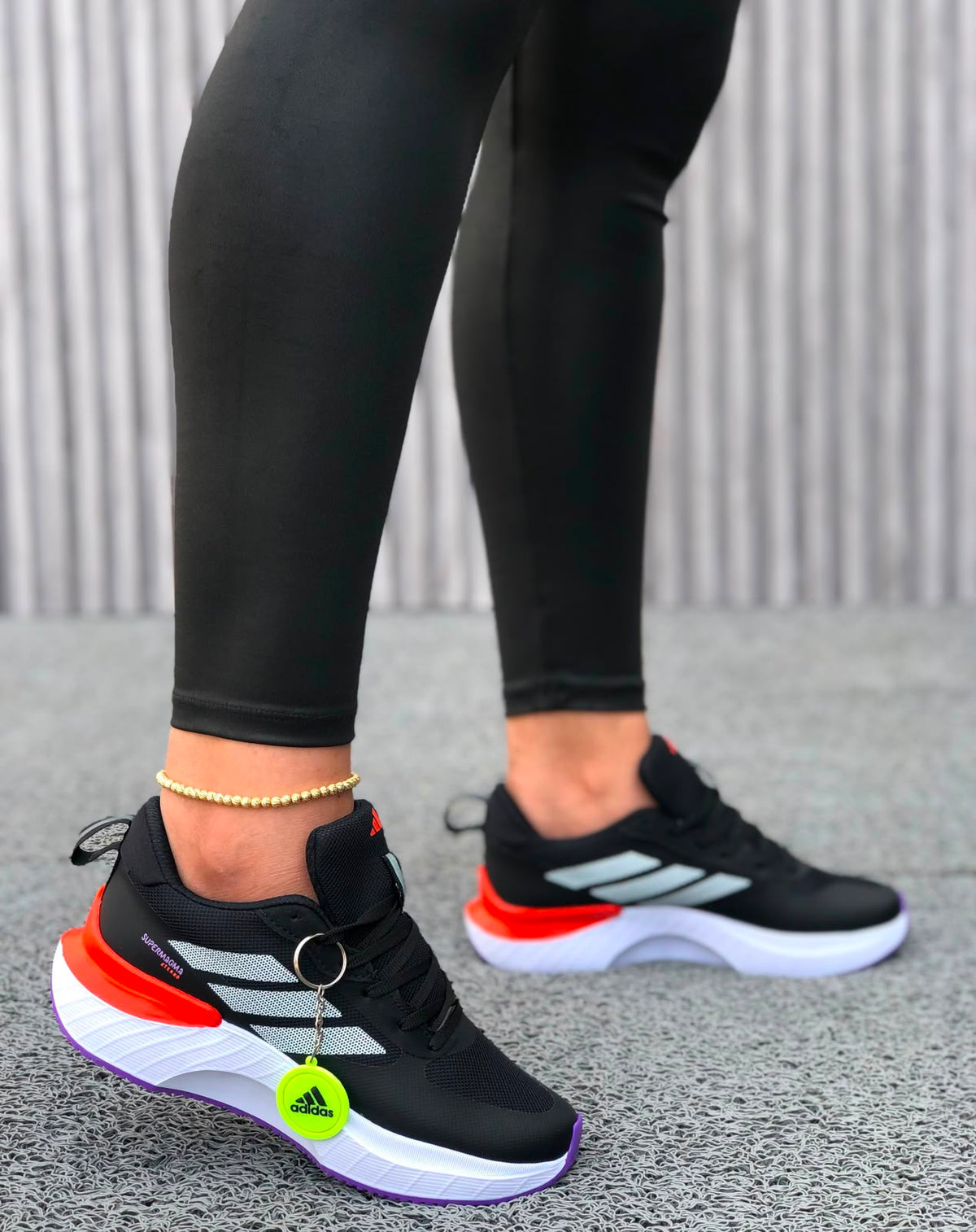 ADIDAS LLAVERO DAMA