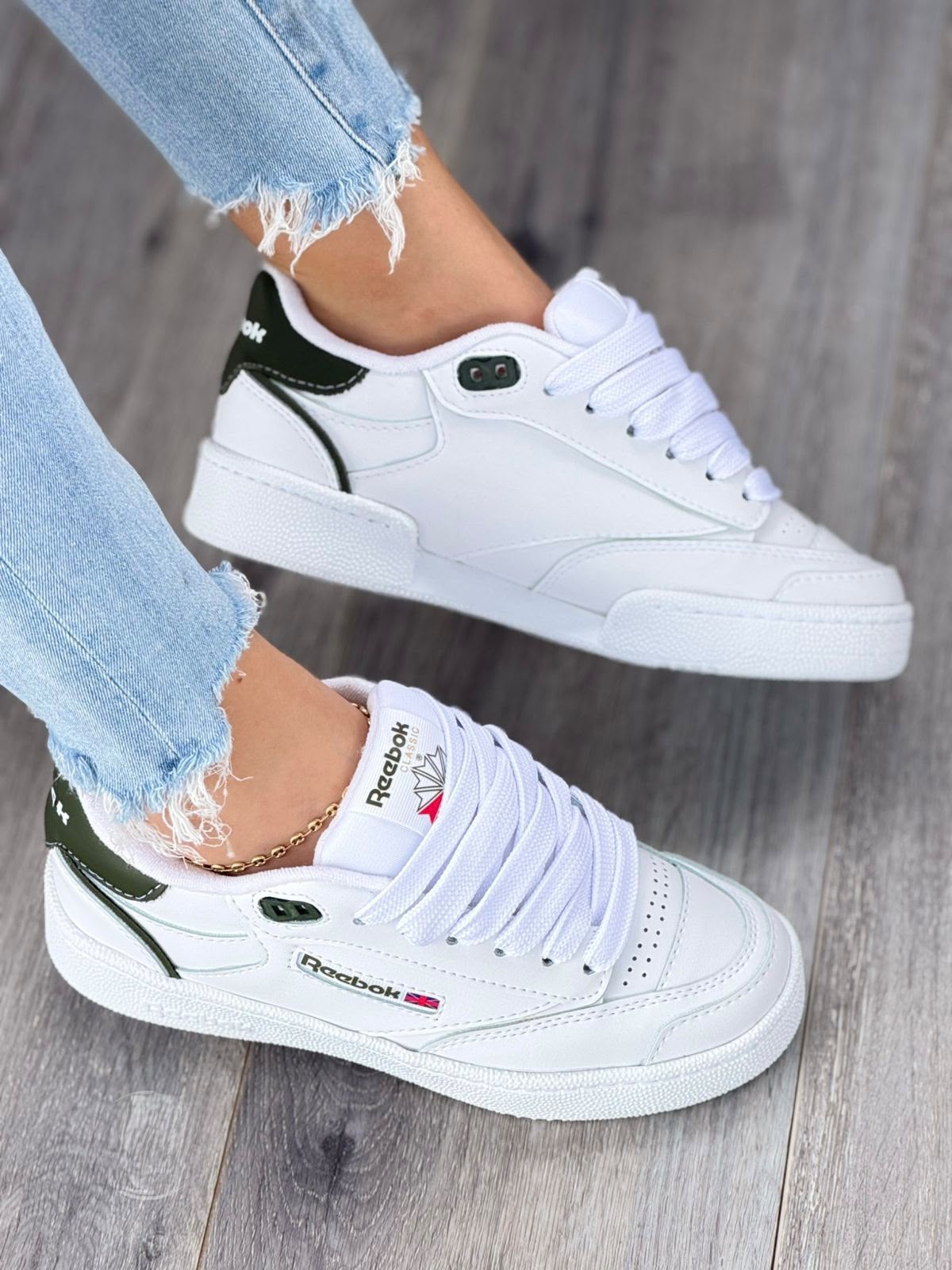 REEBOK CLUB C