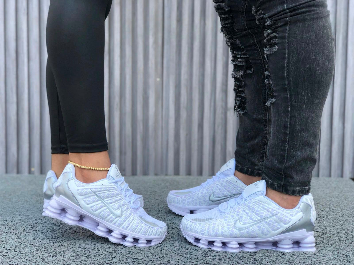 NIKE SHOX UNISEX