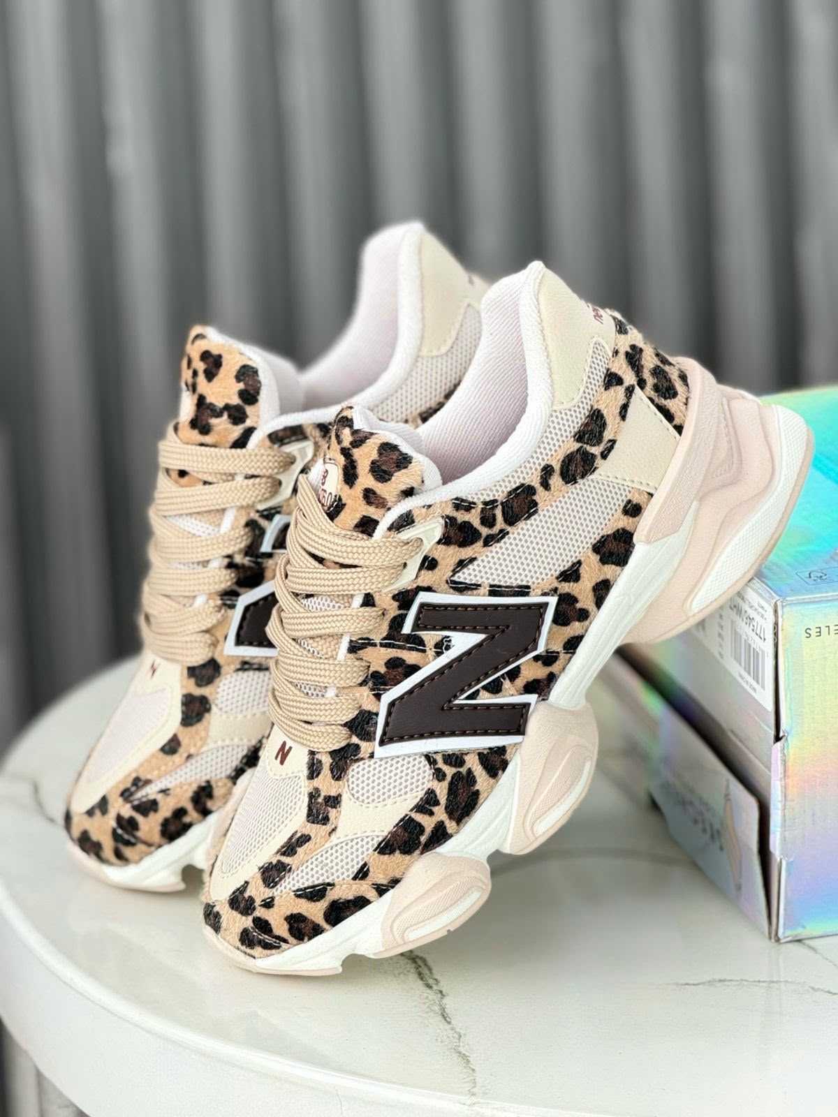 NEW BALANCE 9060