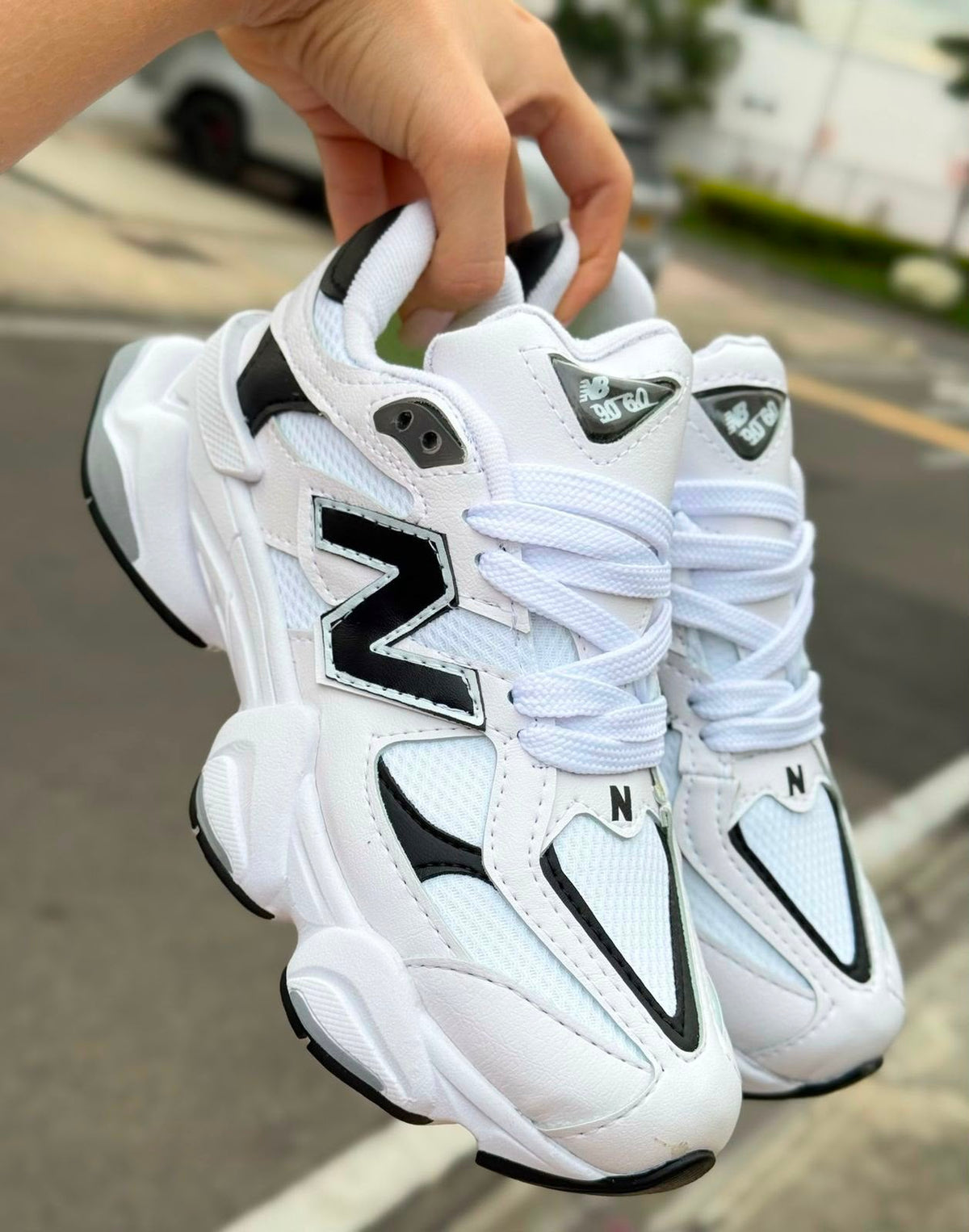 NEW BALANCE 9060